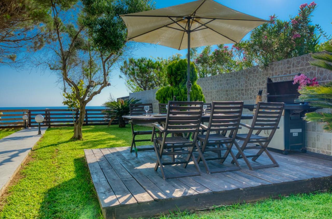 Villa Angela Ágios Matthaíos Esterno foto