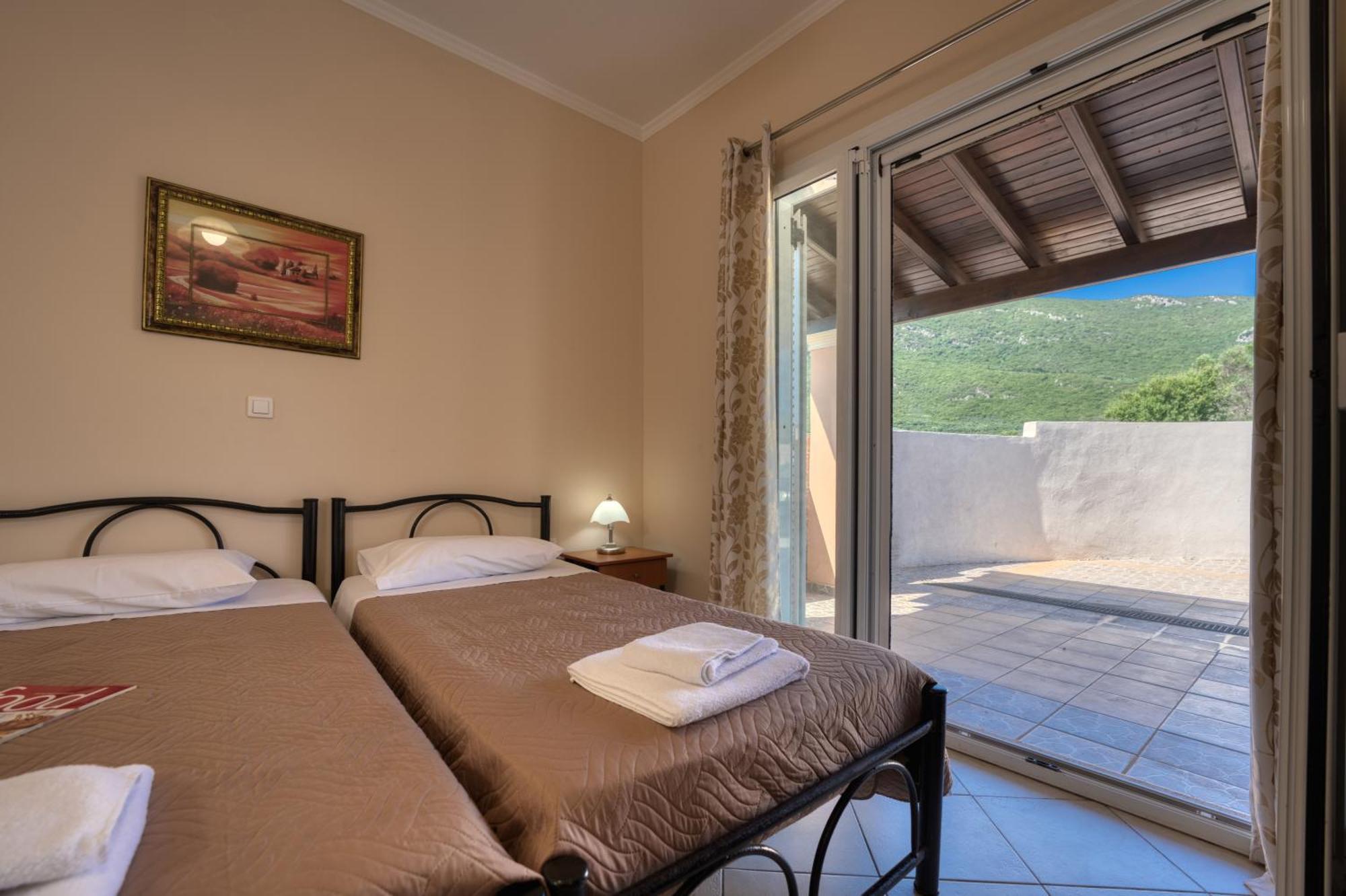 Villa Angela Ágios Matthaíos Esterno foto